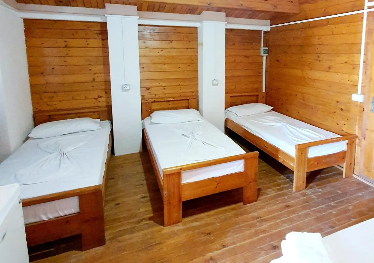 Toneda Seaside Bungalows Dhermi Albania