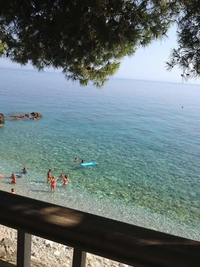 Toneda Seaside Bungalows Dhermi Lodge