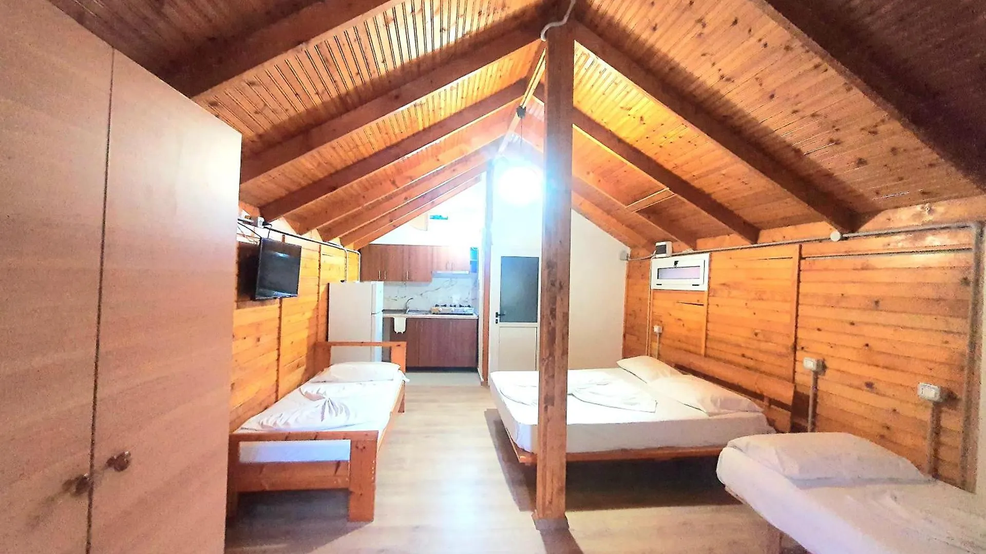 Toneda Seaside Bungalows Dhërmi