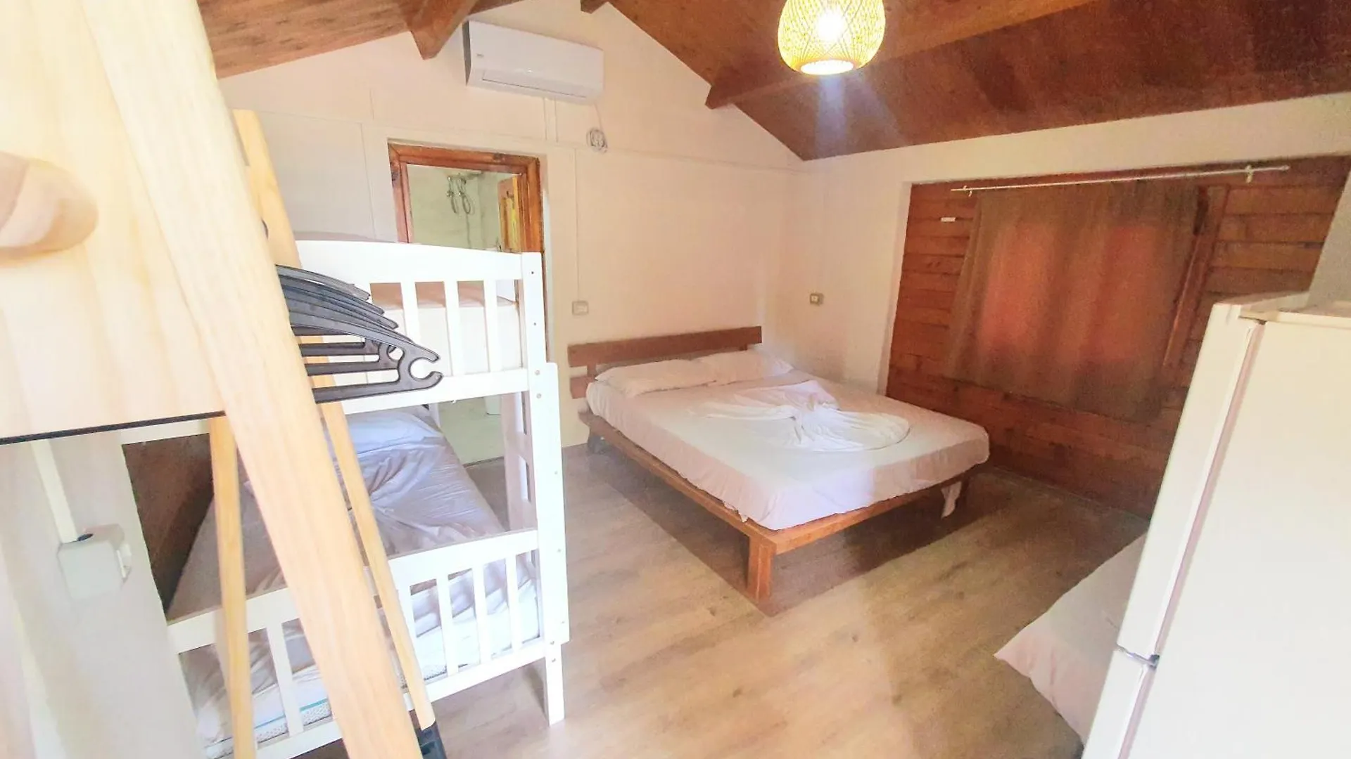 Toneda Seaside Bungalows Dhërmi