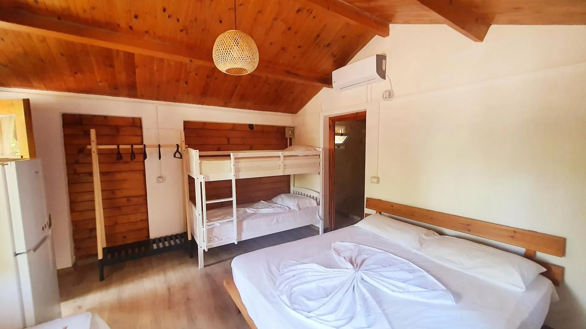 Lodge Toneda Seaside Bungalows Dhërmi